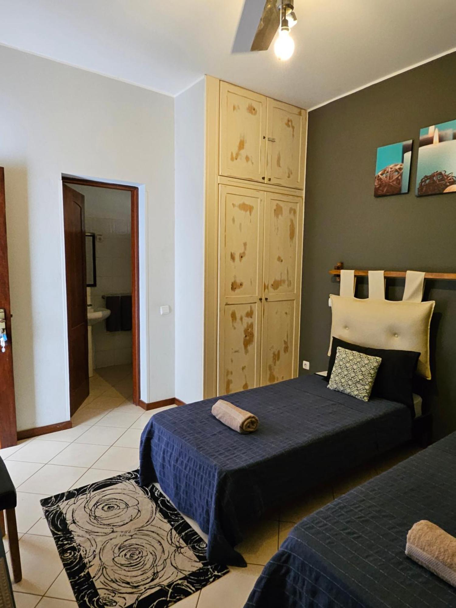 Blue Eagle Guesthouse - Casa De Hospedes Santa Maria Bagian luar foto