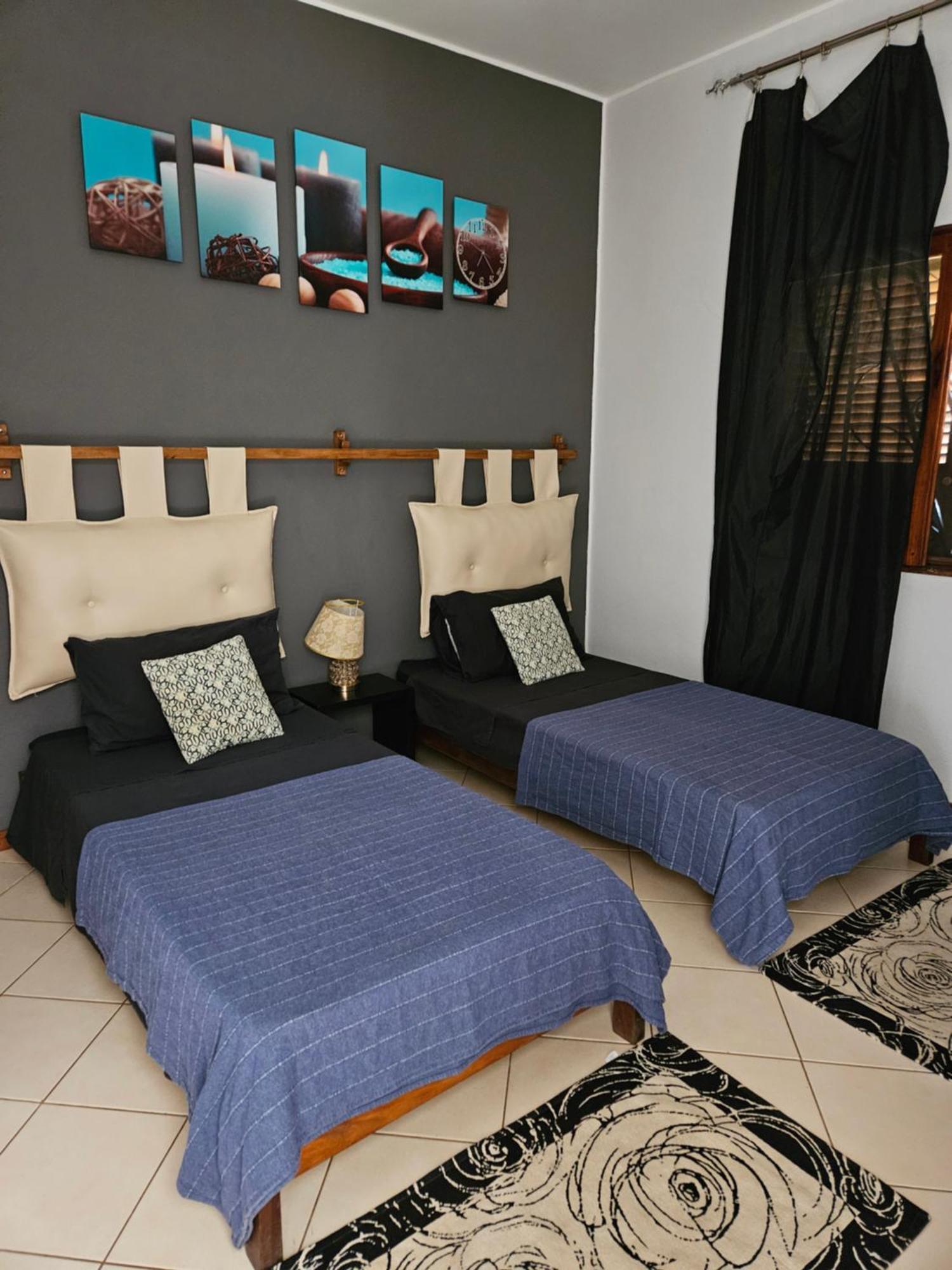 Blue Eagle Guesthouse - Casa De Hospedes Santa Maria Bagian luar foto