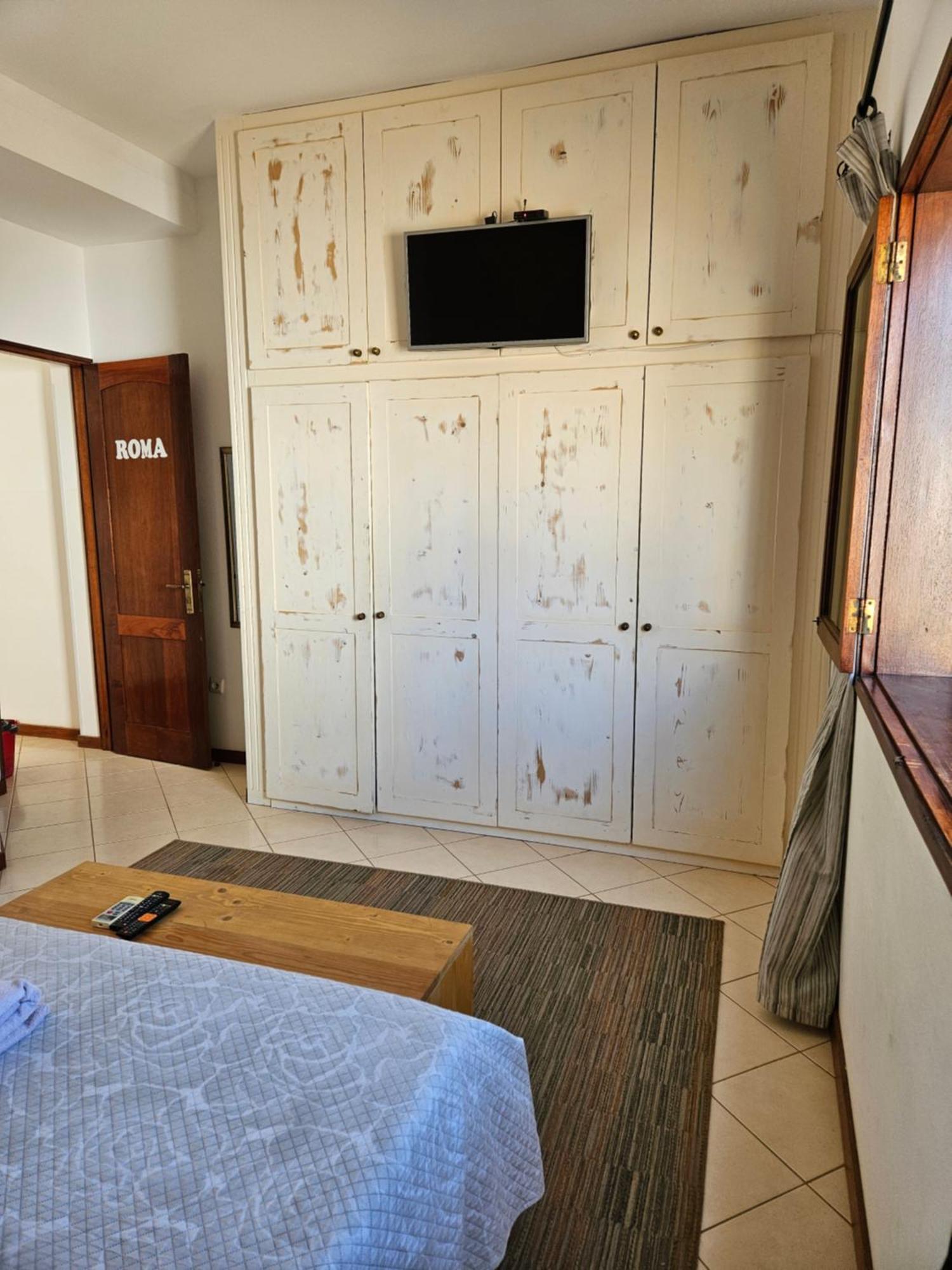 Blue Eagle Guesthouse - Casa De Hospedes Santa Maria Bagian luar foto
