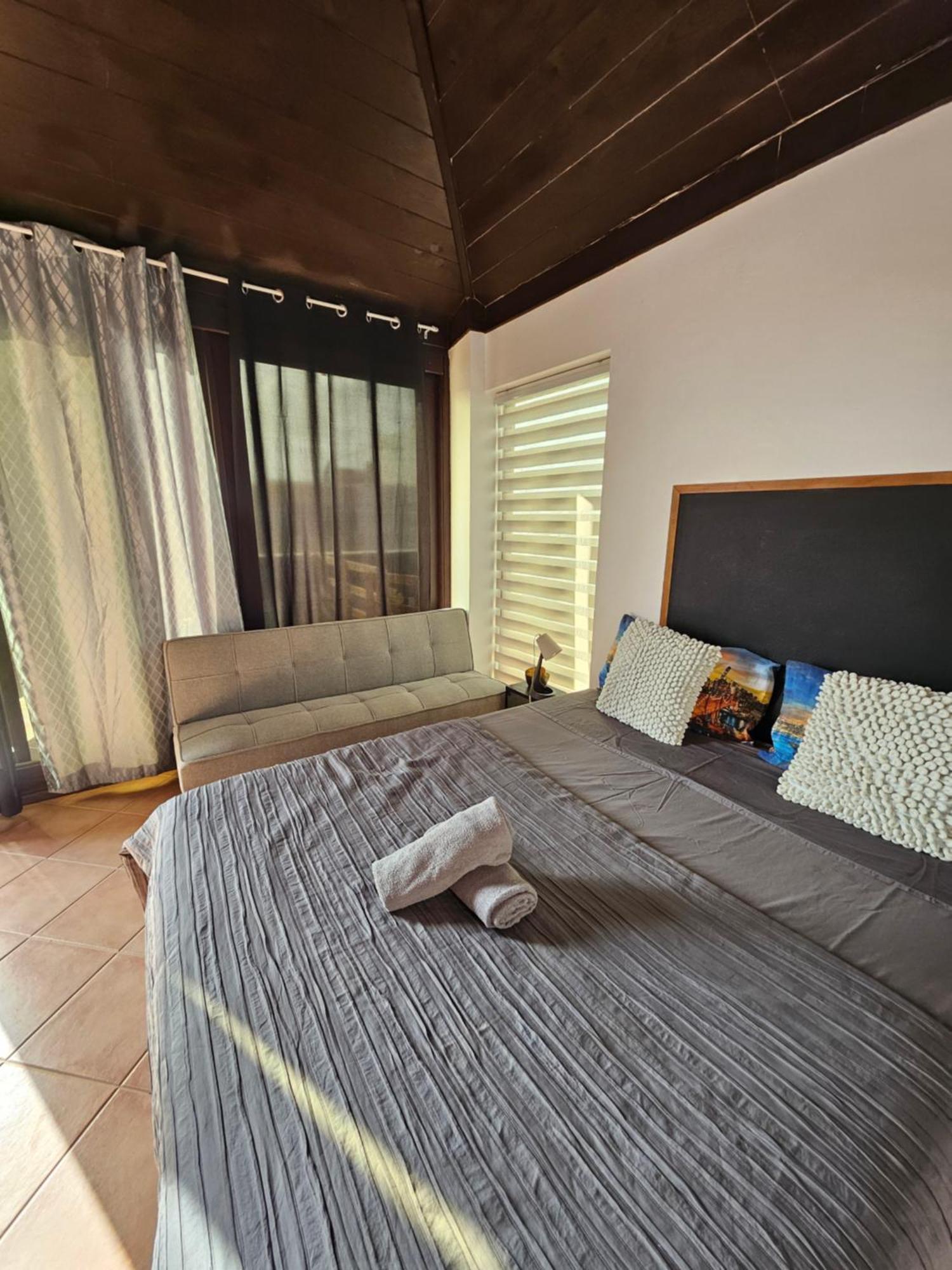 Blue Eagle Guesthouse - Casa De Hospedes Santa Maria Bagian luar foto