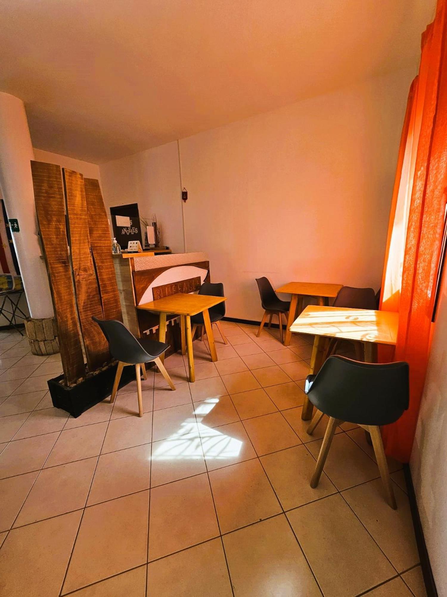 Blue Eagle Guesthouse - Casa De Hospedes Santa Maria Bagian luar foto