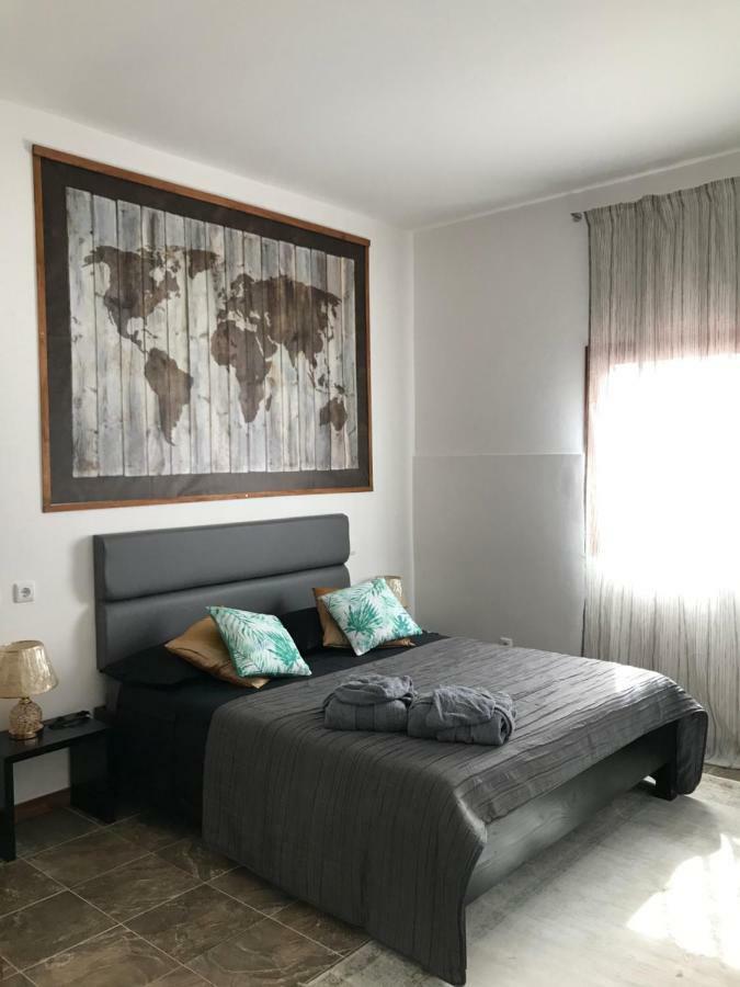Blue Eagle Guesthouse - Casa De Hospedes Santa Maria Bagian luar foto